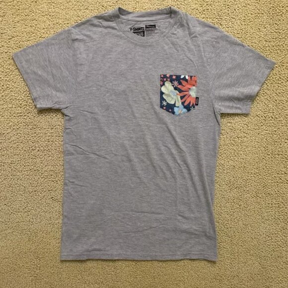 Vans Premium Pocket T-Shirt Size: Adult Small <Lightly used> - Picture 1 of 4